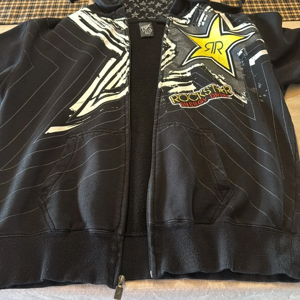 Fox Black Zip Up Sweatshirt with Bold Star Design - Picture 10 of 15
